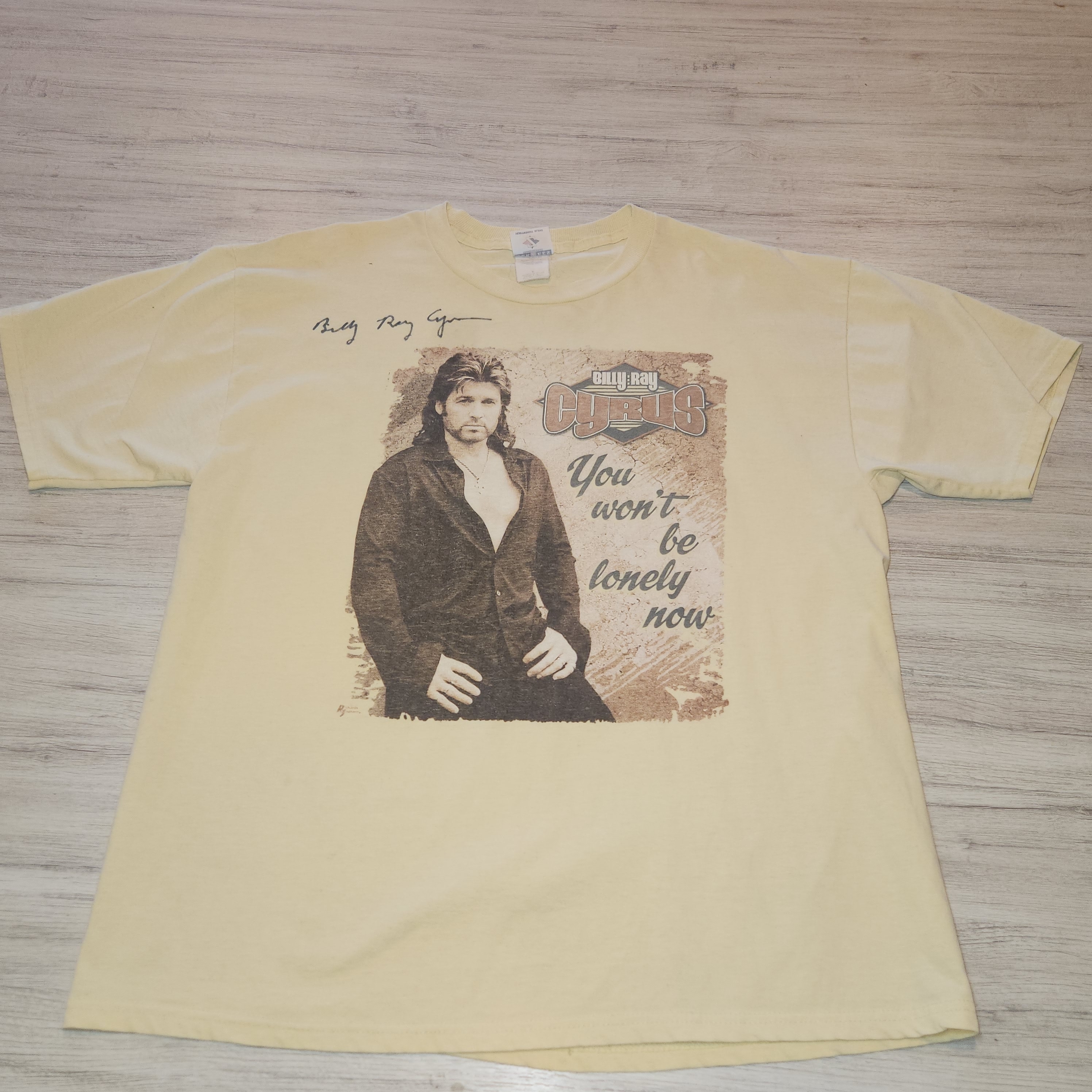 Vintage Jerzees Signed Billy Ray Cyrus TShirt Adult Yellow Size Xl L1 Vintage Jerzees Signed Billy Ray Cyrus TShirt Adult Yellow Size Xl L1